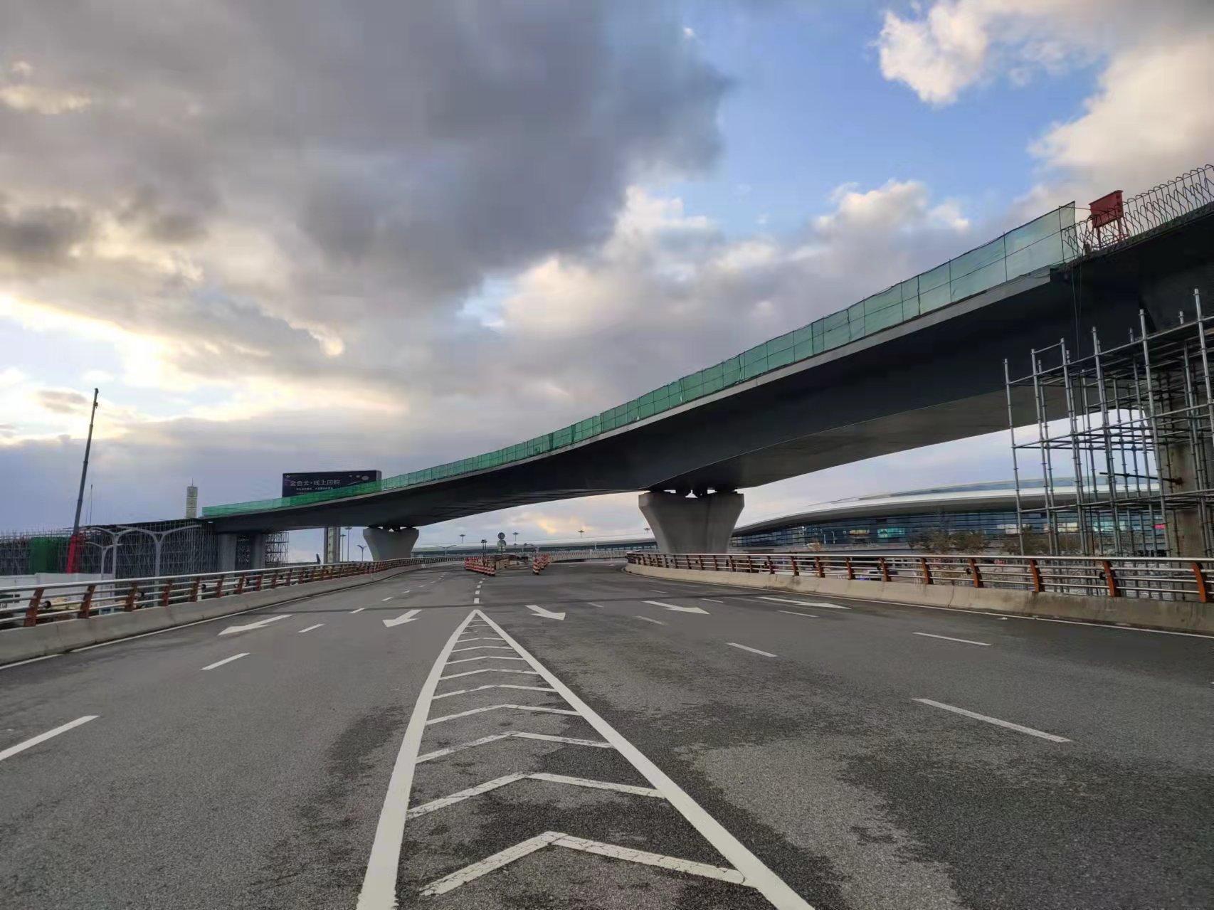 煙臺機(jī)場鋼橋