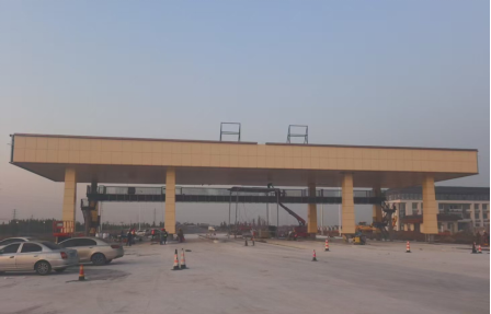 濟(jì)鄒3標(biāo)段任城、太白湖收費(fèi)站天棚